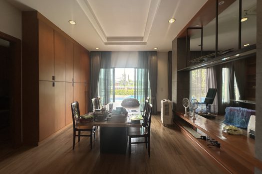 ขายบ้านหรู ตกแต่งสวย เพชรเกษม 88 พื้นที่ 475 ตร.วา พร้อมสระว่ายน้ำในตัว เหมาะกับครอบครัวขนาดใหญ่ เดินทางสะดวก เข้าออกได้หลายทาง