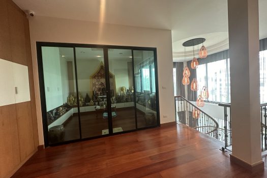 ขายบ้านหรู ตกแต่งสวย เพชรเกษม 88 พื้นที่ 475 ตร.วา พร้อมสระว่ายน้ำในตัว เหมาะกับครอบครัวขนาดใหญ่ เดินทางสะดวก เข้าออกได้หลายทาง