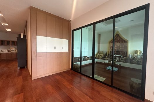 ขายบ้านหรู ตกแต่งสวย เพชรเกษม 88 พื้นที่ 475 ตร.วา พร้อมสระว่ายน้ำในตัว เหมาะกับครอบครัวขนาดใหญ่ เดินทางสะดวก เข้าออกได้หลายทาง