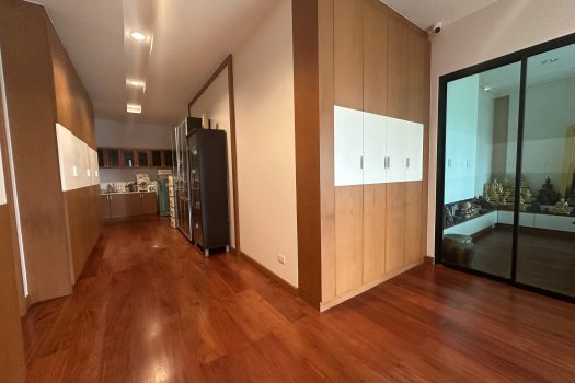 ขายบ้านหรู ตกแต่งสวย เพชรเกษม 88 พื้นที่ 475 ตร.วา พร้อมสระว่ายน้ำในตัว เหมาะกับครอบครัวขนาดใหญ่ เดินทางสะดวก เข้าออกได้หลายทาง