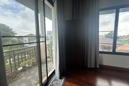 ขายบ้านหรู ตกแต่งสวย เพชรเกษม 88 พื้นที่ 475 ตร.วา พร้อมสระว่ายน้ำในตัว เหมาะกับครอบครัวขนาดใหญ่ เดินทางสะดวก เข้าออกได้หลายทาง