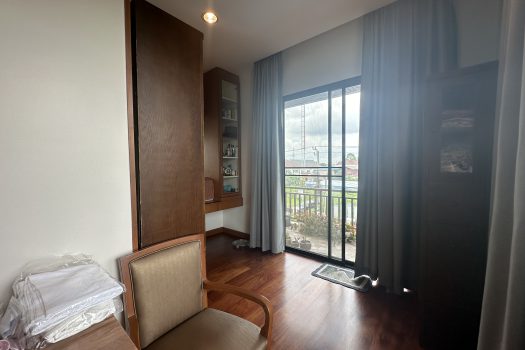 ขายบ้านหรู ตกแต่งสวย เพชรเกษม 88 พื้นที่ 475 ตร.วา พร้อมสระว่ายน้ำในตัว เหมาะกับครอบครัวขนาดใหญ่ เดินทางสะดวก เข้าออกได้หลายทาง