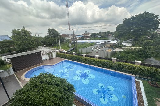 ขายบ้านหรู ตกแต่งสวย เพชรเกษม 88 พื้นที่ 475 ตร.วา พร้อมสระว่ายน้ำในตัว เหมาะกับครอบครัวขนาดใหญ่ เดินทางสะดวก เข้าออกได้หลายทาง