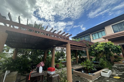 ขายบ้านหรู ตกแต่งสวย เพชรเกษม 88 พื้นที่ 475 ตร.วา พร้อมสระว่ายน้ำในตัว เหมาะกับครอบครัวขนาดใหญ่ เดินทางสะดวก เข้าออกได้หลายทาง