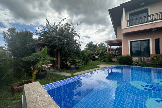 ขายบ้านหรู ตกแต่งสวย เพชรเกษม 88 พื้นที่ 475 ตร.วา พร้อมสระว่ายน้ำในตัว เหมาะกับครอบครัวขนาดใหญ่ เดินทางสะดวก เข้าออกได้หลายทาง