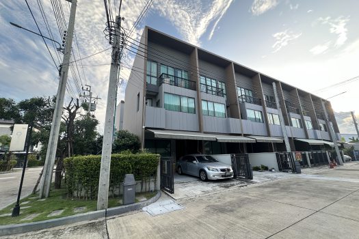 ขายราคาดีสุดในโครงการ ทาวน์โฮม 3 ชั้น โครงการ บ้านกลางเมือง The Edition พระราม 9 – พัฒนาการ บ้านสวย สภาพดีมาก ใกล้พระราม 9-พัฒนาการ เพียง 10 นาที 🌳