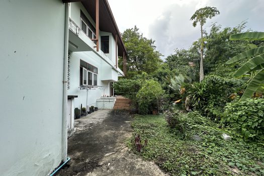 ขายที่ดินพร้อมสิ่งปลูกสร้างในซอยพหลโยธิน 2 เนื้อที่ 256 ตร.ว. เดินทางสะดวกมาก