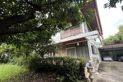 ขายที่ดินพร้อมสิ่งปลูกสร้างในซอยพหลโยธิน 2 เนื้อที่ 256 ตร.ว. เดินทางสะดวกมาก