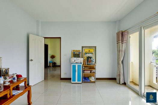 ขายบ้านเดี่ยวสร้างเอง 161.9 ตร.วา 5 ห้องนอน ใกล้ถนนกาญจนาภิเษก เหมาะสำหรับคนชอบบ้านที่ร่มรื่น เงียบสงบ มีพื้นที่ทำสวน ปลูกต้นไม้