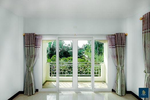 ขายบ้านเดี่ยวสร้างเอง 161.9 ตร.วา 5 ห้องนอน ใกล้ถนนกาญจนาภิเษก เหมาะสำหรับคนชอบบ้านที่ร่มรื่น เงียบสงบ มีพื้นที่ทำสวน ปลูกต้นไม้