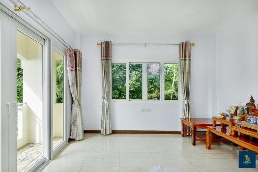 ขายบ้านเดี่ยวสร้างเอง 161.9 ตร.วา 5 ห้องนอน ใกล้ถนนกาญจนาภิเษก เหมาะสำหรับคนชอบบ้านที่ร่มรื่น เงียบสงบ มีพื้นที่ทำสวน ปลูกต้นไม้