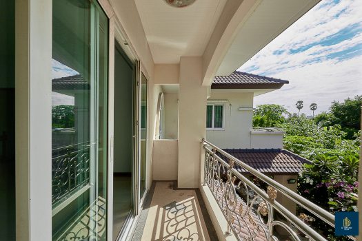 ขายบ้านเดี่ยวสร้างเอง 161.9 ตร.วา 5 ห้องนอน ใกล้ถนนกาญจนาภิเษก เหมาะสำหรับคนชอบบ้านที่ร่มรื่น เงียบสงบ มีพื้นที่ทำสวน ปลูกต้นไม้