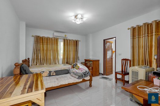 ขายบ้านเดี่ยวสร้างเอง 161.9 ตร.วา 5 ห้องนอน ใกล้ถนนกาญจนาภิเษก เหมาะสำหรับคนชอบบ้านที่ร่มรื่น เงียบสงบ มีพื้นที่ทำสวน ปลูกต้นไม้