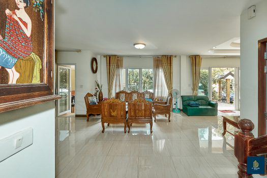 ขายบ้านเดี่ยวสร้างเอง 161.9 ตร.วา 5 ห้องนอน ใกล้ถนนกาญจนาภิเษก เหมาะสำหรับคนชอบบ้านที่ร่มรื่น เงียบสงบ มีพื้นที่ทำสวน ปลูกต้นไม้