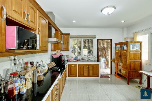 ขายบ้านเดี่ยวสร้างเอง 161.9 ตร.วา 5 ห้องนอน ใกล้ถนนกาญจนาภิเษก เหมาะสำหรับคนชอบบ้านที่ร่มรื่น เงียบสงบ มีพื้นที่ทำสวน ปลูกต้นไม้