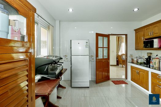 ขายบ้านเดี่ยวสร้างเอง 161.9 ตร.วา 5 ห้องนอน ใกล้ถนนกาญจนาภิเษก เหมาะสำหรับคนชอบบ้านที่ร่มรื่น เงียบสงบ มีพื้นที่ทำสวน ปลูกต้นไม้