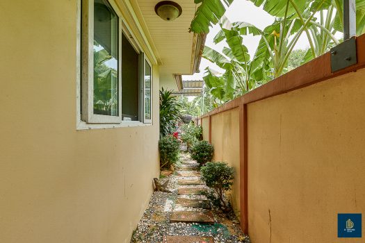 ขายบ้านเดี่ยวสร้างเอง 161.9 ตร.วา 5 ห้องนอน ใกล้ถนนกาญจนาภิเษก เหมาะสำหรับคนชอบบ้านที่ร่มรื่น เงียบสงบ มีพื้นที่ทำสวน ปลูกต้นไม้