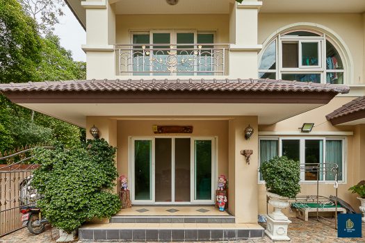 ขายบ้านเดี่ยวสร้างเอง 161.9 ตร.วา 5 ห้องนอน ใกล้ถนนกาญจนาภิเษก เหมาะสำหรับคนชอบบ้านที่ร่มรื่น เงียบสงบ มีพื้นที่ทำสวน ปลูกต้นไม้