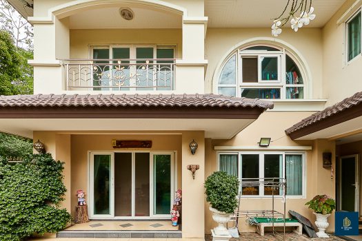 ขายบ้านเดี่ยวสร้างเอง 161.9 ตร.วา 5 ห้องนอน ใกล้ถนนกาญจนาภิเษก เหมาะสำหรับคนชอบบ้านที่ร่มรื่น เงียบสงบ มีพื้นที่ทำสวน ปลูกต้นไม้