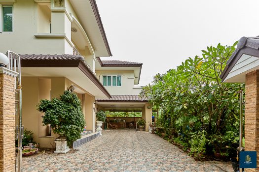 ขายบ้านเดี่ยวสร้างเอง 161.9 ตร.วา 5 ห้องนอน ใกล้ถนนกาญจนาภิเษก เหมาะสำหรับคนชอบบ้านที่ร่มรื่น เงียบสงบ มีพื้นที่ทำสวน ปลูกต้นไม้