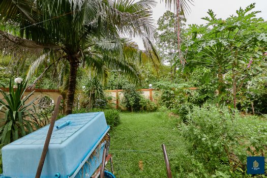 ขายบ้านเดี่ยวสร้างเอง 161.9 ตร.วา 5 ห้องนอน ใกล้ถนนกาญจนาภิเษก เหมาะสำหรับคนชอบบ้านที่ร่มรื่น เงียบสงบ มีพื้นที่ทำสวน ปลูกต้นไม้