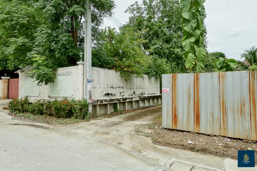 ขายบ้านเดี่ยวสร้างเอง 161.9 ตร.วา 5 ห้องนอน ใกล้ถนนกาญจนาภิเษก เหมาะสำหรับคนชอบบ้านที่ร่มรื่น เงียบสงบ มีพื้นที่ทำสวน ปลูกต้นไม้