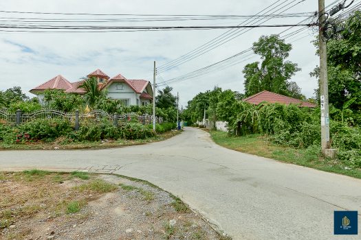 ขายบ้านเดี่ยวสร้างเอง 161.9 ตร.วา 5 ห้องนอน ใกล้ถนนกาญจนาภิเษก เหมาะสำหรับคนชอบบ้านที่ร่มรื่น เงียบสงบ มีพื้นที่ทำสวน ปลูกต้นไม้