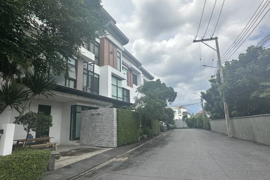 ขาย ออฟฟิส 3 ชั้น ทำเลดีสุดย่าน เหม่งจ๋าย-เลียบด่วนรามอินทรา อาคารสวย ตอบโจทย์คนรุ่นใหม่ ที่จอดรถเยอะ