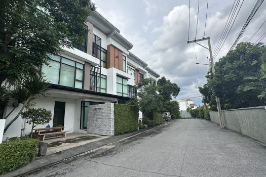 ขาย ออฟฟิส 3 ชั้น ทำเลดีสุดย่าน เหม่งจ๋าย-เลียบด่วนรามอินทรา อาคารสวย ตอบโจทย์คนรุ่นใหม่ ที่จอดรถเยอะ