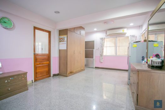 ขายด่วนมาก บ้านเดี่ยว 2 ชั้น ทำเลดี ซอยลาดพร้าว 48 เข้าออกได้หลายทาง 160 ตร.วา ใกล้ สถานีสุทธิสาร และ สถานีภาวนา