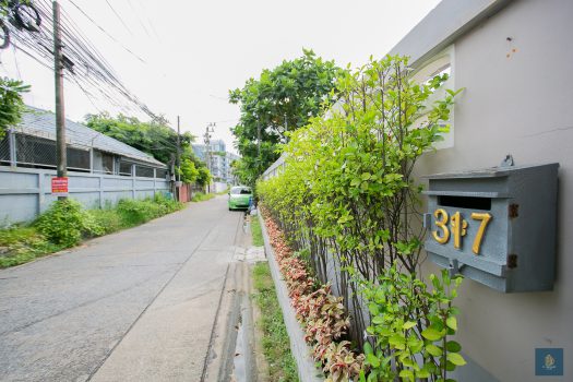 ขายด่วนมาก บ้านเดี่ยว 2 ชั้น ทำเลดี ซอยลาดพร้าว 48 เข้าออกได้หลายทาง 160 ตร.วา ใกล้ สถานีสุทธิสาร และ สถานีภาวนา