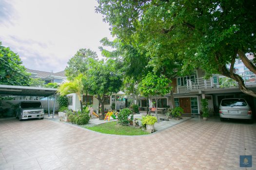 ขายด่วนมาก บ้านเดี่ยว 2 ชั้น ทำเลดี ซอยลาดพร้าว 48 เข้าออกได้หลายทาง 160 ตร.วา ใกล้ สถานีสุทธิสาร และ สถานีภาวนา