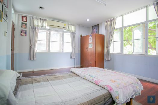 ขายด่วนมาก บ้านเดี่ยว 2 ชั้น ทำเลดี ซอยลาดพร้าว 48 เข้าออกได้หลายทาง 160 ตร.วา ใกล้ สถานีสุทธิสาร และ สถานีภาวนา