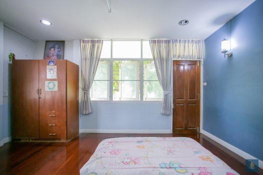 ขายด่วนมาก บ้านเดี่ยว 2 ชั้น ทำเลดี ซอยลาดพร้าว 48 เข้าออกได้หลายทาง 160 ตร.วา ใกล้ สถานีสุทธิสาร และ สถานีภาวนา