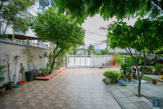 ขายด่วนมาก บ้านเดี่ยว 2 ชั้น ทำเลดี ซอยลาดพร้าว 48 เข้าออกได้หลายทาง 160 ตร.วา ใกล้ สถานีสุทธิสาร และ สถานีภาวนา