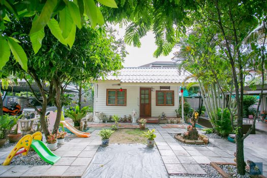 ขายด่วนมาก บ้านเดี่ยว 2 ชั้น ทำเลดี ซอยลาดพร้าว 48 เข้าออกได้หลายทาง 160 ตร.วา ใกล้ สถานีสุทธิสาร และ สถานีภาวนา