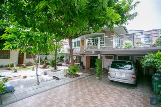 ขายด่วนมาก บ้านเดี่ยว 2 ชั้น ทำเลดี ซอยลาดพร้าว 48 เข้าออกได้หลายทาง 160 ตร.วา ใกล้ สถานีสุทธิสาร และ สถานีภาวนา