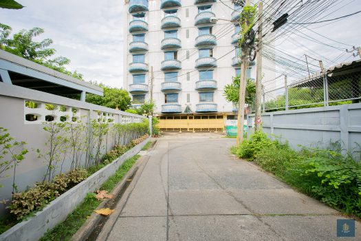 ขายด่วนมาก บ้านเดี่ยว 2 ชั้น ทำเลดี ซอยลาดพร้าว 48 เข้าออกได้หลายทาง 160 ตร.วา ใกล้ สถานีสุทธิสาร และ สถานีภาวนา