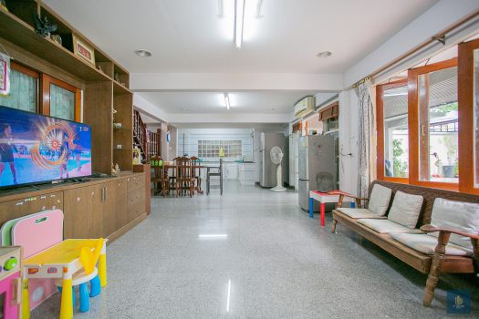 ขายด่วนมาก บ้านเดี่ยว 2 ชั้น ทำเลดี ซอยลาดพร้าว 48 เข้าออกได้หลายทาง 160 ตร.วา ใกล้ สถานีสุทธิสาร และ สถานีภาวนา