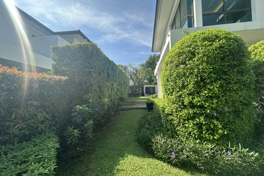 ขายบ้านสุดหรู ลดาวัลย์ รัตนาธิเบศร์ 4 ห้องนอน 4 ห้องน้ำ 208 ตร.ว. บ้านสวย สภาพมือ 1