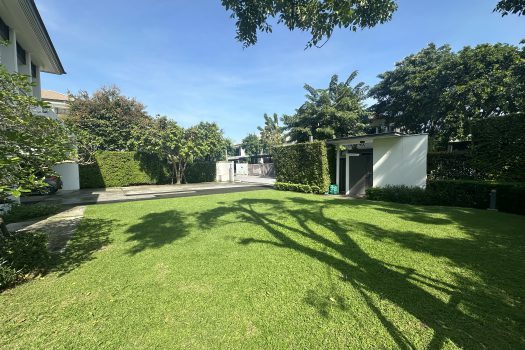 ขายบ้านสุดหรู ลดาวัลย์ รัตนาธิเบศร์ 4 ห้องนอน 4 ห้องน้ำ 208 ตร.ว. บ้านสวย สภาพมือ 1