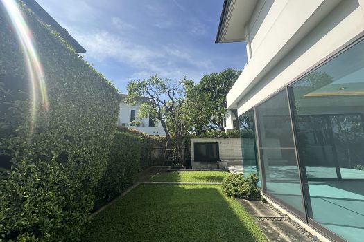 ขายบ้านสุดหรู ลดาวัลย์ รัตนาธิเบศร์ 4 ห้องนอน 4 ห้องน้ำ 208 ตร.ว. บ้านสวย สภาพมือ 1