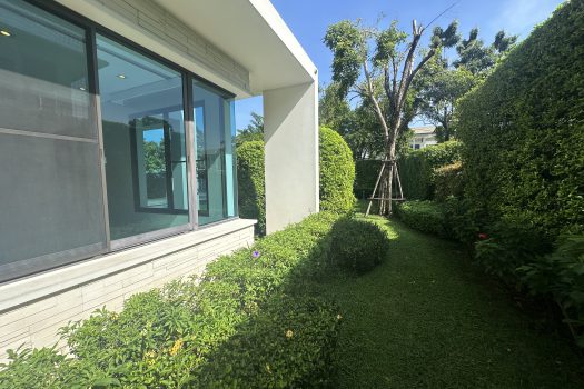 ขายบ้านสุดหรู ลดาวัลย์ รัตนาธิเบศร์ 4 ห้องนอน 4 ห้องน้ำ 208 ตร.ว. บ้านสวย สภาพมือ 1