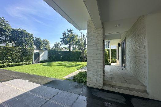 ขายบ้านสุดหรู ลดาวัลย์ รัตนาธิเบศร์ 4 ห้องนอน 4 ห้องน้ำ 208 ตร.ว. บ้านสวย สภาพมือ 1