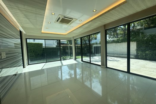 ขายบ้านสุดหรู ลดาวัลย์ รัตนาธิเบศร์ 4 ห้องนอน 4 ห้องน้ำ 208 ตร.ว. บ้านสวย สภาพมือ 1