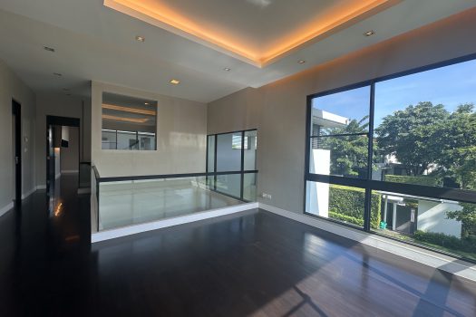 ขายบ้านสุดหรู ลดาวัลย์ รัตนาธิเบศร์ 4 ห้องนอน 4 ห้องน้ำ 208 ตร.ว. บ้านสวย สภาพมือ 1