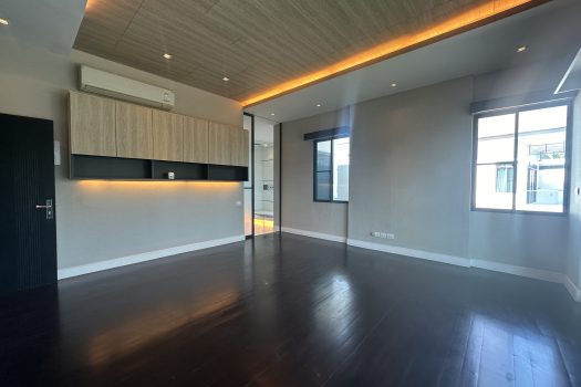 ขายบ้านสุดหรู ลดาวัลย์ รัตนาธิเบศร์ 4 ห้องนอน 4 ห้องน้ำ 208 ตร.ว. บ้านสวย สภาพมือ 1