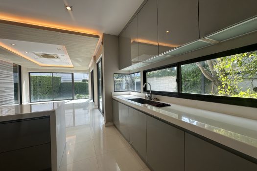 ขายบ้านสุดหรู ลดาวัลย์ รัตนาธิเบศร์ 4 ห้องนอน 4 ห้องน้ำ 208 ตร.ว. บ้านสวย สภาพมือ 1