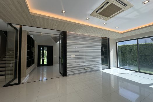 ขายบ้านสุดหรู ลดาวัลย์ รัตนาธิเบศร์ 4 ห้องนอน 4 ห้องน้ำ 208 ตร.ว. บ้านสวย สภาพมือ 1