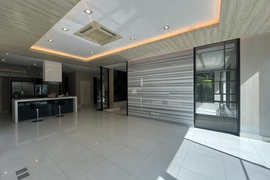 ขายบ้านสุดหรู ลดาวัลย์ รัตนาธิเบศร์ 4 ห้องนอน 4 ห้องน้ำ 208 ตร.ว. บ้านสวย สภาพมือ 1